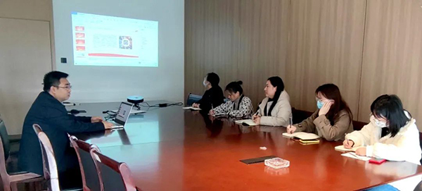 中欧网页版登录入口党支部开展“3.23”警示教育专题党课活动