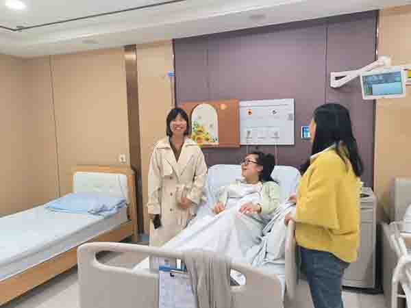 中欧网页版登录入口工会走访慰问生育女员工