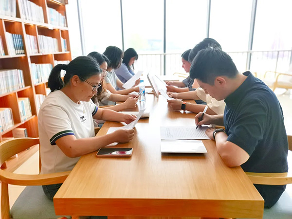 中欧网页版登录入口党支部开展党纪学习实地研学教育活动