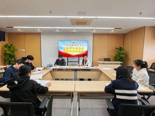 中欧网页版登录入口开展“学赣鄱先锋典范，践承诺勇创新绩”主题党日活动