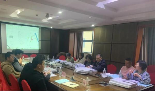 中欧网页版登录入口编制的《南昌市西湖区2025年莱茵半岛等25个老旧小区改造项目可行性研究报告》顺利通过专家评审