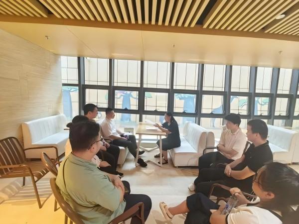 中欧网页版登录入口开展“红色摇篮寻根脉 七一铸魂践初心”主题党日活动